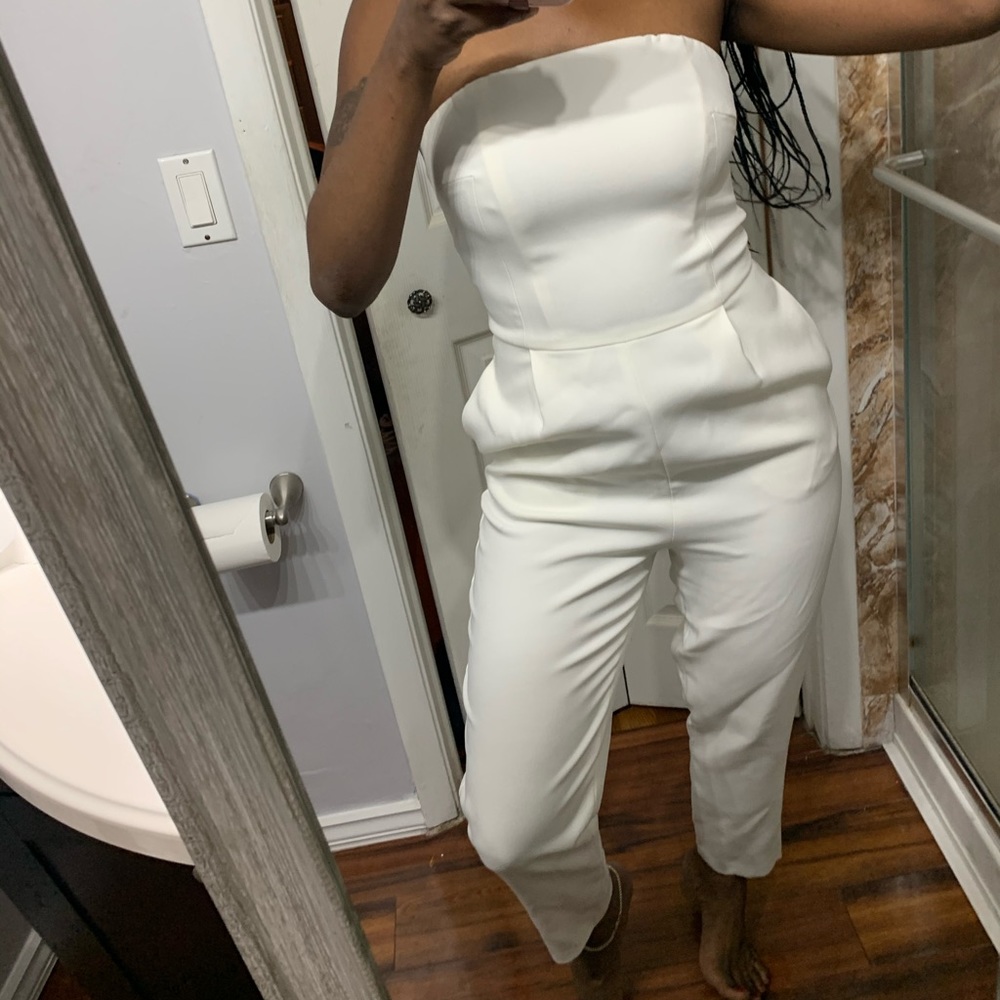 🚫SOLD🚫Express White Strapless Jumpsuit - Picture 4 of 8